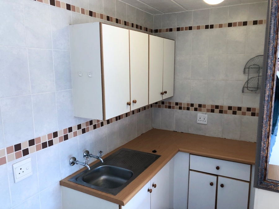 1 Bedroom Property for Sale in Kannoniers Park North West